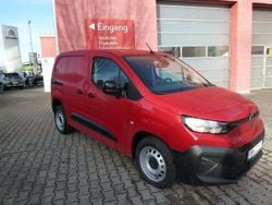 Rot Gebraucht 2024 Citroën Berlingo Van / Kleinbus | 26.591 € (Guter Preis)