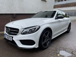 Weiß Gebraucht 2017 Mercedes C300 AMG line Limousine | 25.990 € (Etwas zu teuer)