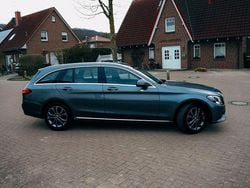 Grau Gebraucht 2016 Mercedes C220 Exclusive Limousine | 16.500 € (Fairer Preis)