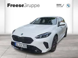 Weiß Gebraucht 2024 BMW 118 Performance Kleinwagen | 38.590 €