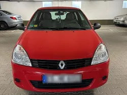 Rot Gebraucht 2010 Renault Clio II Limousine | 3.800 € (Etwas zu teuer)