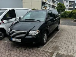 Schwarz Gebraucht 2004 Chrysler Grand Voyager Limited Van / Kleinbus | 3.400 € (Etwas zu teuer)