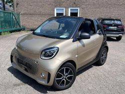 Gold Gebraucht 2020 Smart ForTwo Electric Drive Passion Cabrio | 11.900 € (Fairer Preis)