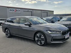 Grau Gebraucht 2024 Skoda Superb Selection Limousine | 38.950 € (Guter Preis)