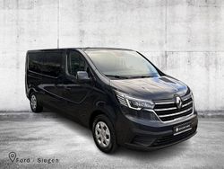 Grau Gebraucht 2024 Renault Trafic Life Van | 34.880 € (Guter Preis)