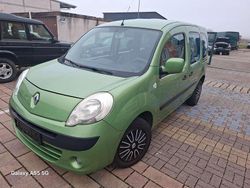 Grün printemps Gebraucht 2009 Renault Kangoo Happy Family Van / Kleinbus | 2.750 €
