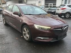 Rot Gebraucht 2018 Opel Insignia Edition Limousine | 6.950 € (Etwas zu teuer)
