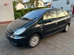 Schwarz Gebraucht 2005 Citroën Xsara Picasso Exclusive Van / Kleinbus | 4.000 € (Etwas zu teuer)