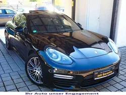 Tiefschwarzmetallic Gebraucht 2016 Porsche Panamera Turbo Sport Limousine | 43.700 €