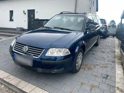 Blau Gebraucht 2004 VW Passat Kombi | 1.950 € (Fairer Preis)