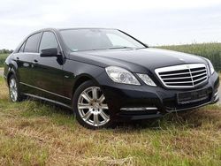 Schwarz Gebraucht 2011 Mercedes E250 Avantgarde Limousine | 11.200 € (Superpreis)