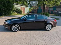 Braun Gebraucht 2012 Opel Insignia Sport Limousine | 6.900 € (Fairer Preis)