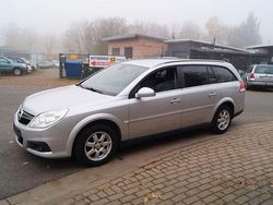 Silber Gebraucht 2008 Opel Vectra Edition+ Limousine | 3.999 € (Teuer)