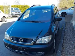 Schwarz Gebraucht 2000 Opel Zafira Elegance Van / Kleinbus | 3.500 € (Teuer)