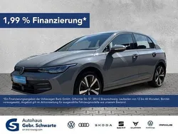 Grau Gebraucht 2024 VW Golf VIII Life Limousine | 27.980 € (Fairer Preis)