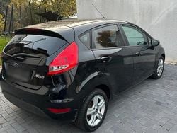 Schwarz Gebraucht 2010 Ford Fiesta Kleinwagen | 3.450 € (Fairer Preis)