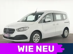 Weiß Gebraucht 2023 Mercedes T180 Van / Kleinbus | 24.995 € (Superpreis)