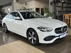 Weiß polarweiss unilack Gebraucht 2022 Mercedes C180 Avantgarde Limousine | 30.400 € (Guter Preis)