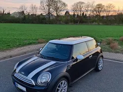 Schwarz Gebraucht 2007 Mini Cooper Kleinwagen | 4.000 € (Etwas zu teuer)