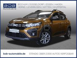 Orange Gebraucht 2023 Dacia Sandero Stepway Limousine | 15.380 € (Fairer Preis)