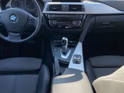 Grau Gebraucht 2019 BMW 318 Advantage Kombi | 18.990 € (Guter Preis)