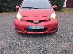 Rot Gebraucht 2010 Toyota Aygo Kleinwagen | 3.499 € (Fairer Preis)