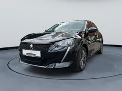 Schwarz Gebraucht 2023 Peugeot e-208 Allure Kleinwagen | 20.790 € (Guter Preis)