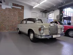 Weiß Gebraucht 1961 Mercedes W111 Coupé | 33.890 €