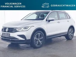 Silber Gebraucht 2022 VW Tiguan Life SUV | 35.500 € (Fairer Preis)