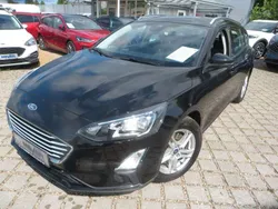 Obsidianschwarz metallic (metallic) Gebraucht 2021 Ford Focus Cool & Connect Kombi | 18.990 € (Fairer Preis)