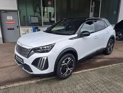 Weiß Gebraucht 2024 Peugeot 2008 GT SUV | 22.980 € (Etwas zu teuer)