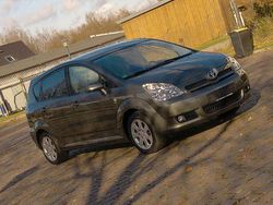 Grau Gebraucht 2005 Toyota Corolla Sol Van / Kleinbus | 6.390 € (Teuer)