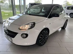 Cream white Gebraucht 2017 Opel Adam Glam Kleinwagen | 9.990 € (Etwas zu teuer)