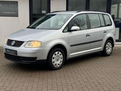 Silber Gebraucht 2004 VW Touran Basis Van / Kleinbus | 2.980 € (Etwas zu teuer)