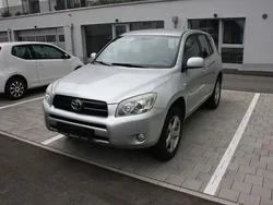 Silber Gebraucht 2007 Toyota RAV4 Sol SUV | 6.200 € (Fairer Preis)