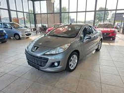 Grau Gebraucht 2012 Peugeot 207 CC Active Cabrio | 5.880 € (Etwas zu teuer)