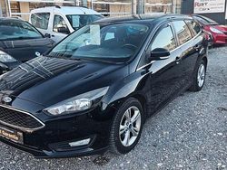 Schwarz Gebraucht 2016 Ford Focus Trend Limousine | 5.490 € (Fairer Preis)