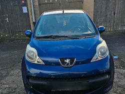 Blau Gebraucht 2009 Peugeot 107 Kleinwagen | 1.600 €