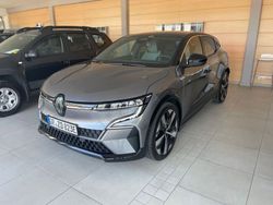 Grau Gebraucht 2022 Renault Mégane Techno Limousine | 25.990 € (Fairer Preis)