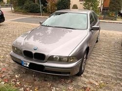 Grau Gebraucht 1995 BMW 520 Limousine | 2.850 €