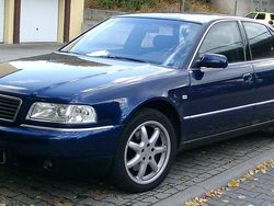 Blau Gebraucht 2000 Audi A8 Limousine | 9.900 €