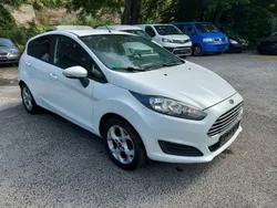 Weiß Gebraucht 2013 Ford Fiesta Trend Kleinwagen | 3.900 € (Fairer Preis)
