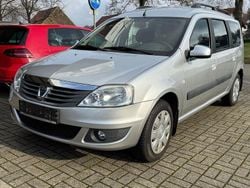 Grau Gebraucht 2012 Dacia Logan MCV Lauréate Kombi | 3.999 € (Fairer Preis)