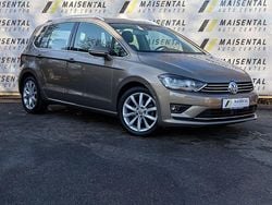 Gold Gebraucht 2015 VW Golf Sportsvan Highline Van / Kleinbus | 15.999 € (Fairer Preis)