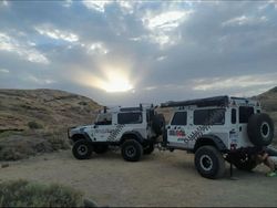 Weiß Gebraucht 1999 Land Rover Defender SUV | 35.700 €