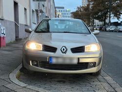 Gold Gebraucht 2006 Renault Clio Cabrio | 2.500 €