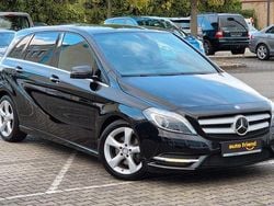 Schwarz Gebraucht 2012 Mercedes B180 Sport Van / Kleinbus | 9.999 € (Fairer Preis)