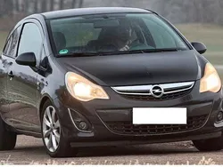 Schwarz Gebraucht 2013 Opel Corsa Active Kleinwagen | 1.500 € (Superpreis)