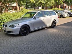 Silber Gebraucht 2008 BMW 520 Kombi | 9.000 €
