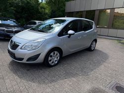 Silber Gebraucht 2010 Opel Meriva Edition Van / Kleinbus | 5.990 € (Fairer Preis)